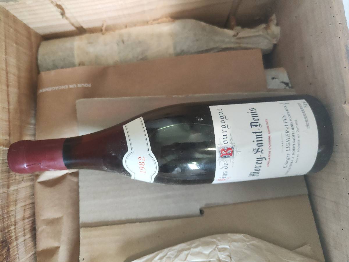 Bouteille de vin Bourgogne Clos Saint-Denis Grand Cru Georges Lignier 1982
