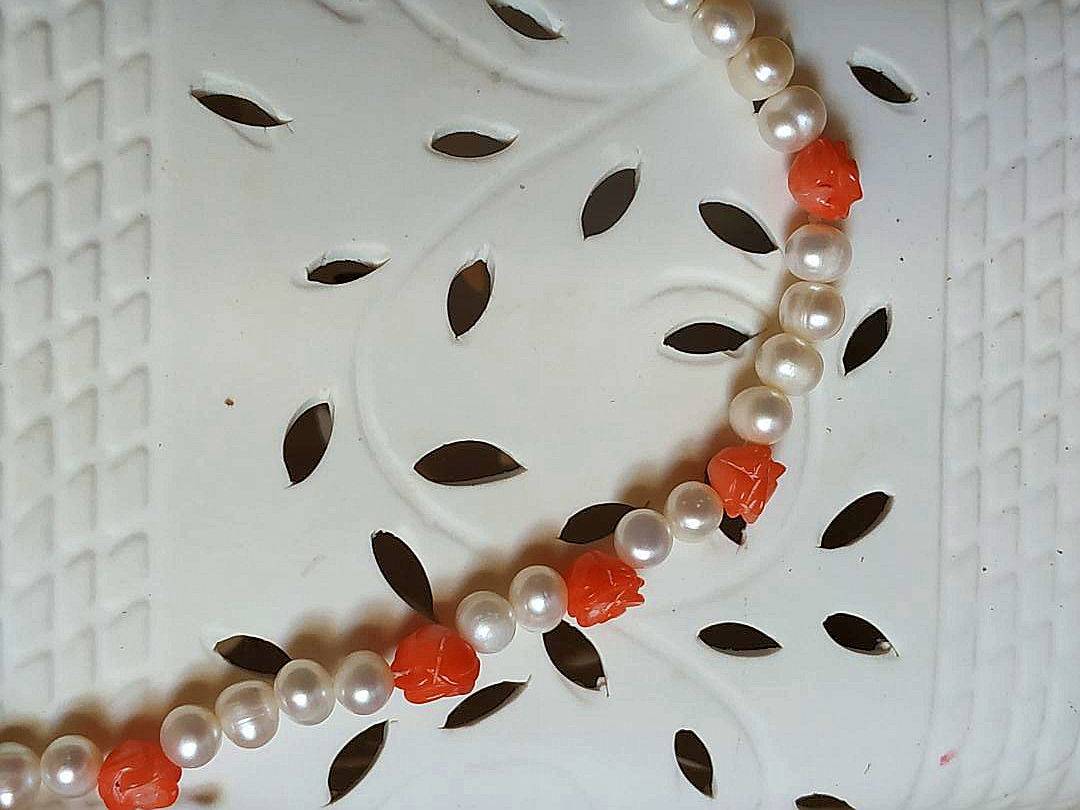 Vends bracelet de perles de culture et corail