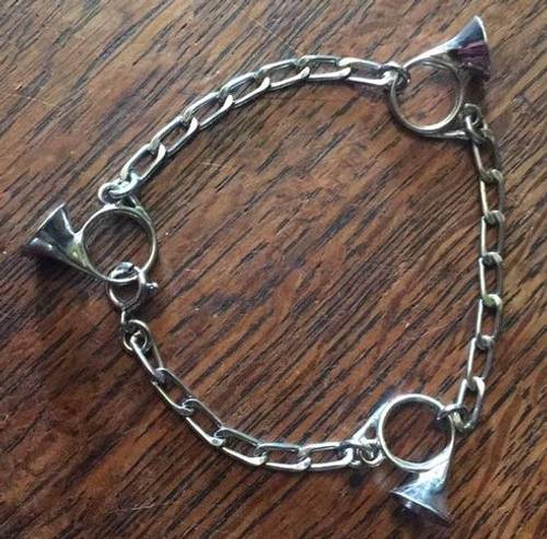 Bracelet trompe de chasse (neuf jamais porte)