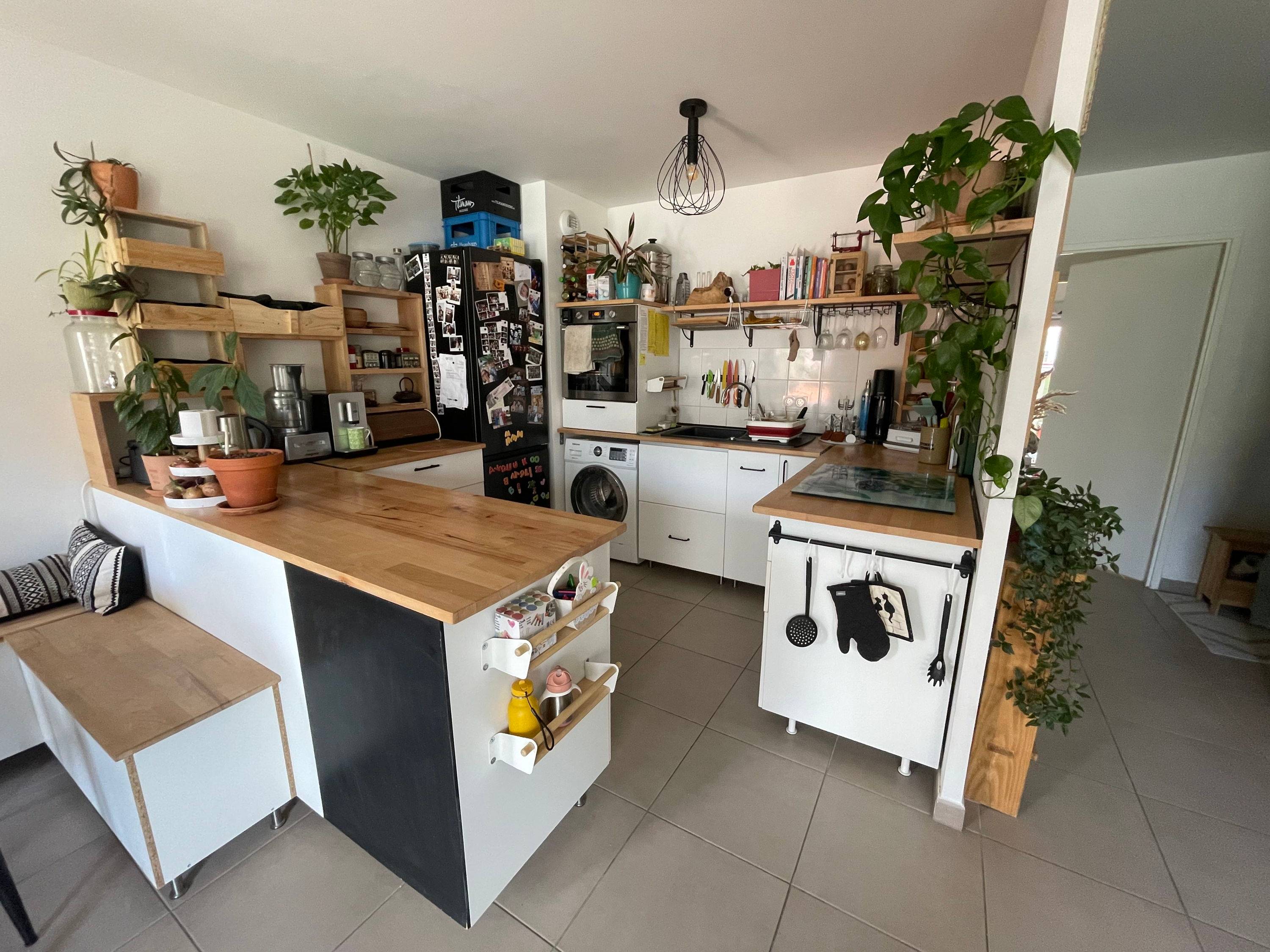 Propose tout type de travaux et bricolage