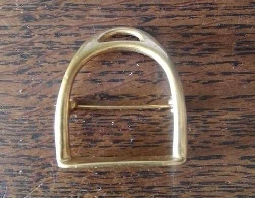 Broche étrier plaquée or
