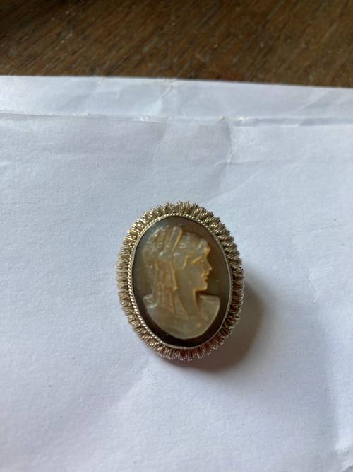 Broche pendentif avec camée nacre en argent massif poinçonné 800