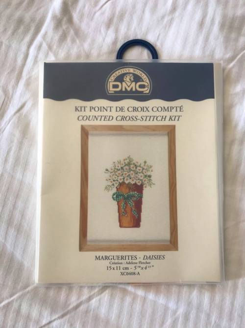 Kit de broderie au point de croix DMC neuf -pot de marguerites