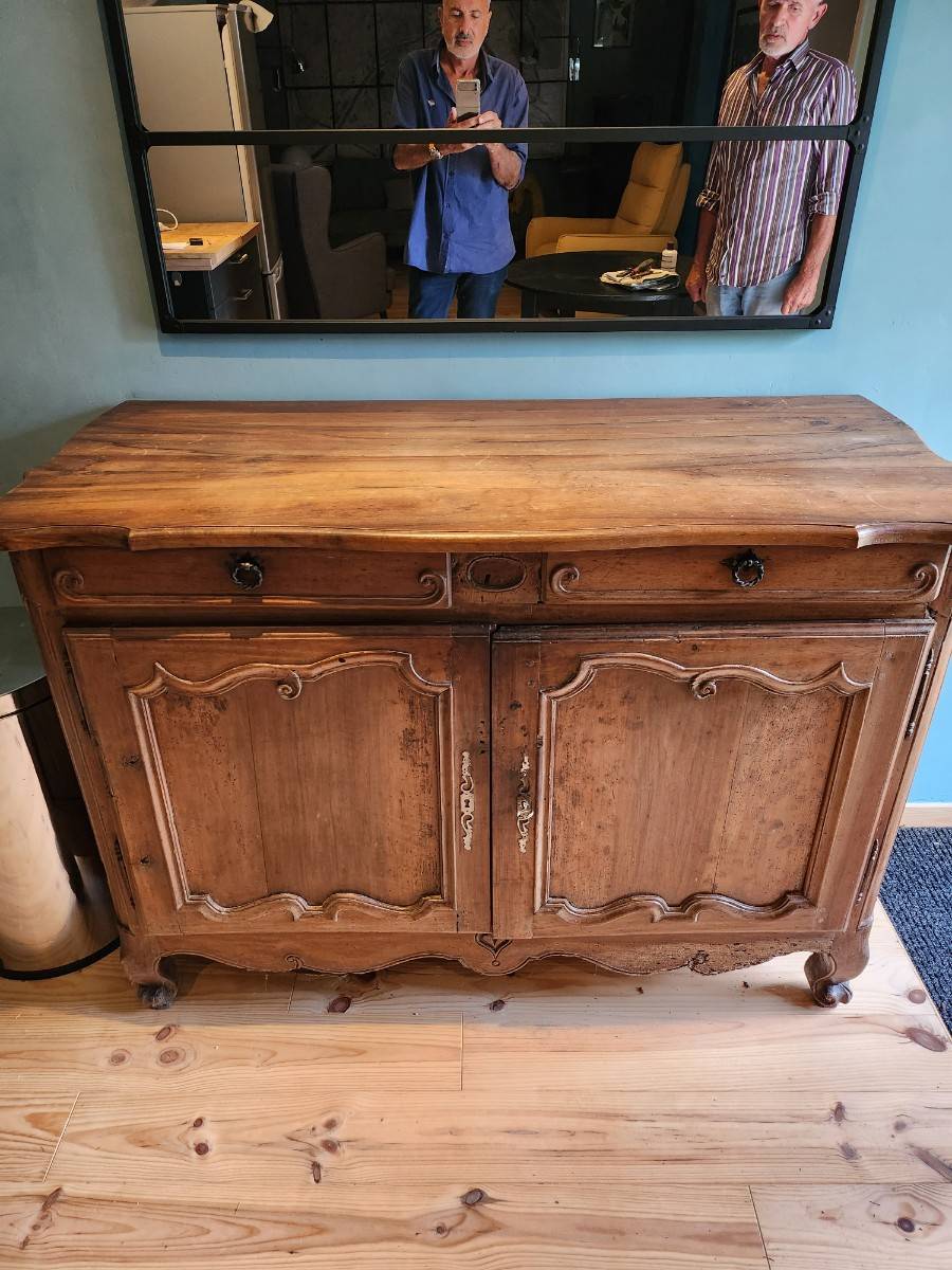 Buffet en noyer XIXème (style Louis XV)