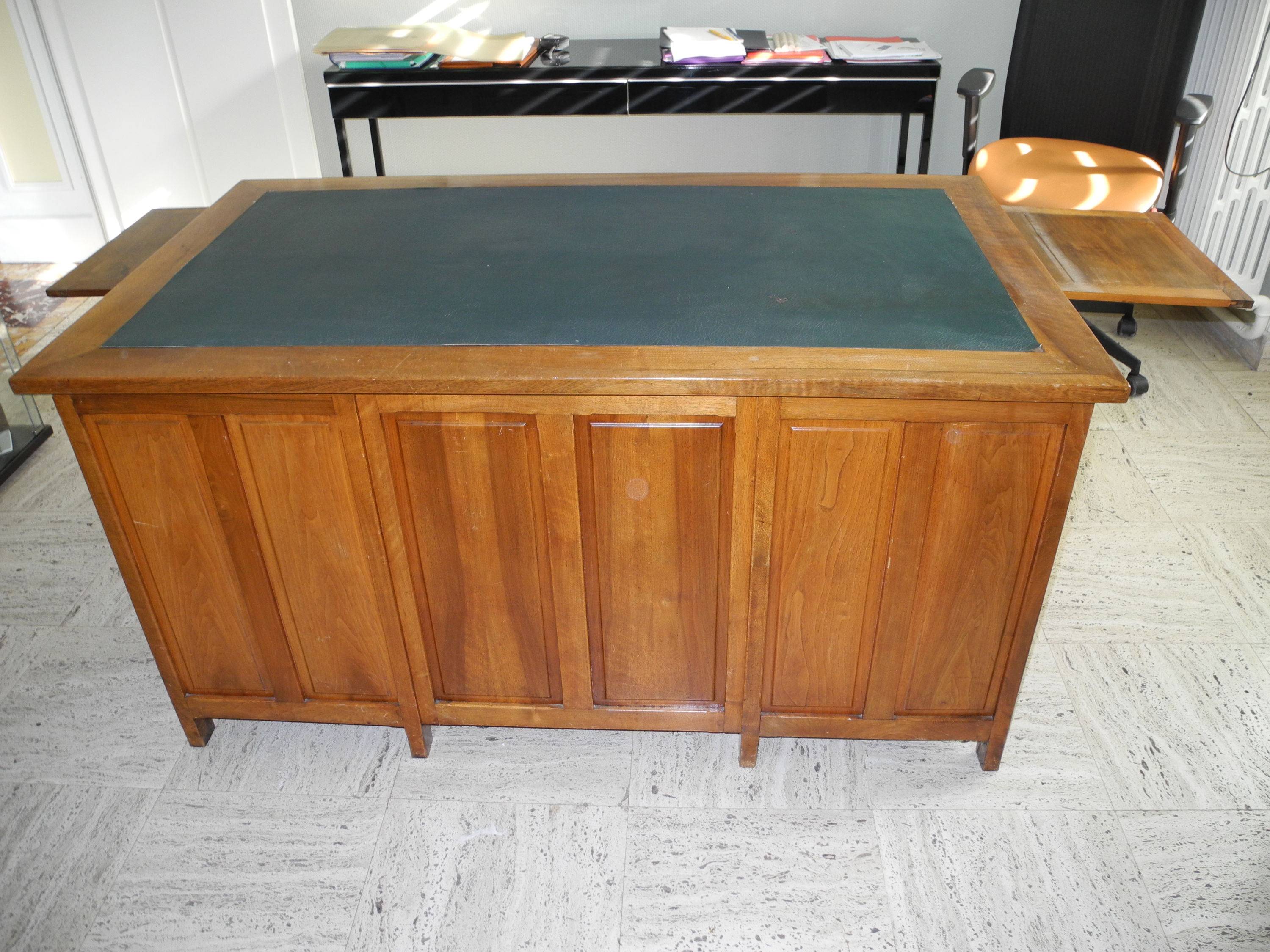 Bureau ministre en noyer