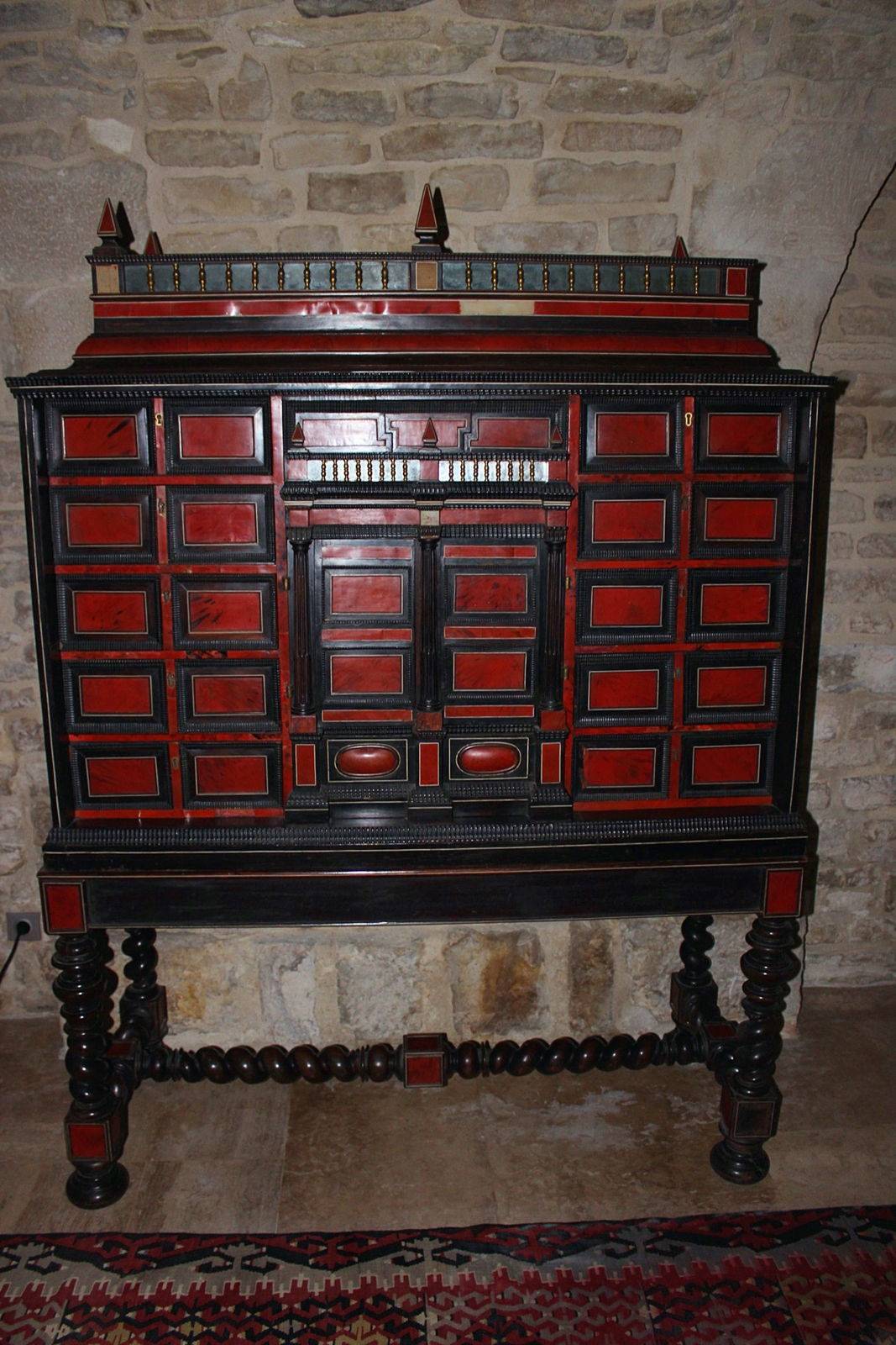 Cabinet florentin