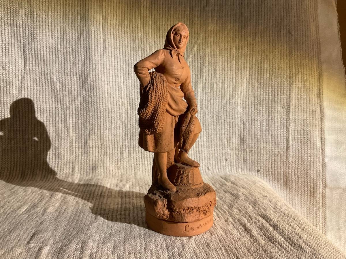 Vends statuette en terre cuite signée Hanne, époque fin XIXème