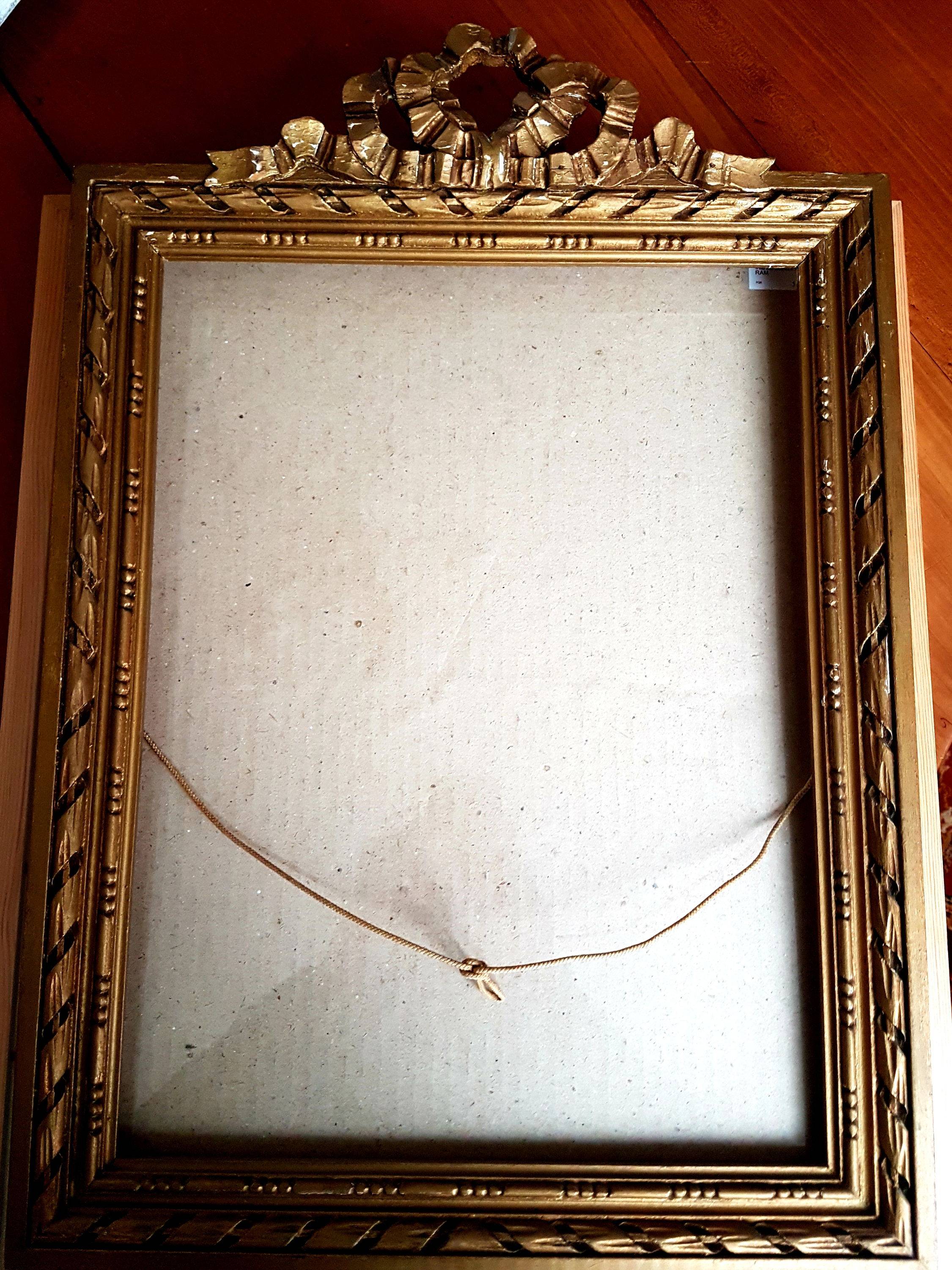 Vends cadre ancien mouluré et doré