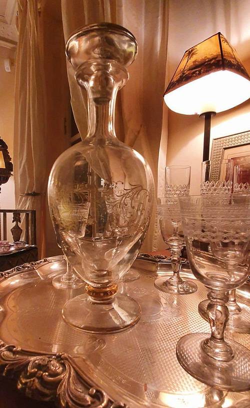 Carafe et son bouchon à décor à l’or XIXème