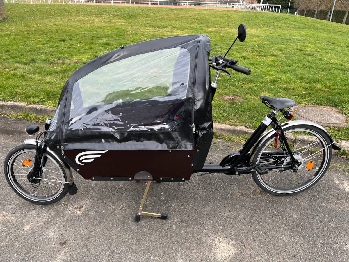 Vélo cargo biporteur à assistance électrique Amsterdam’air