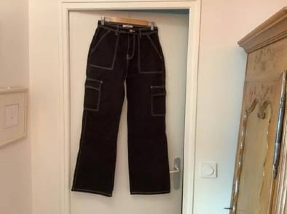 Vends jean cargo noir Jennyfer - Taille 34
