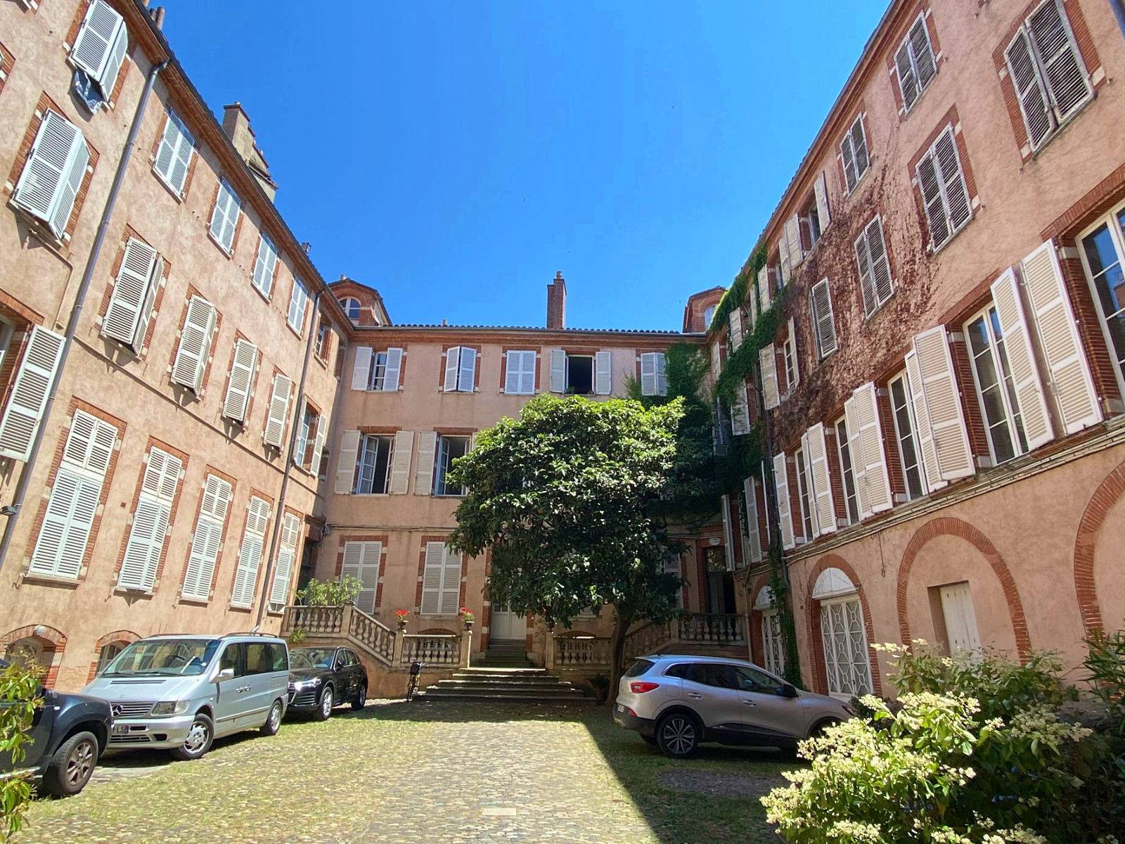 Loue Carmes-Esquirol T4 116m² avec parking - Toulouse (31)