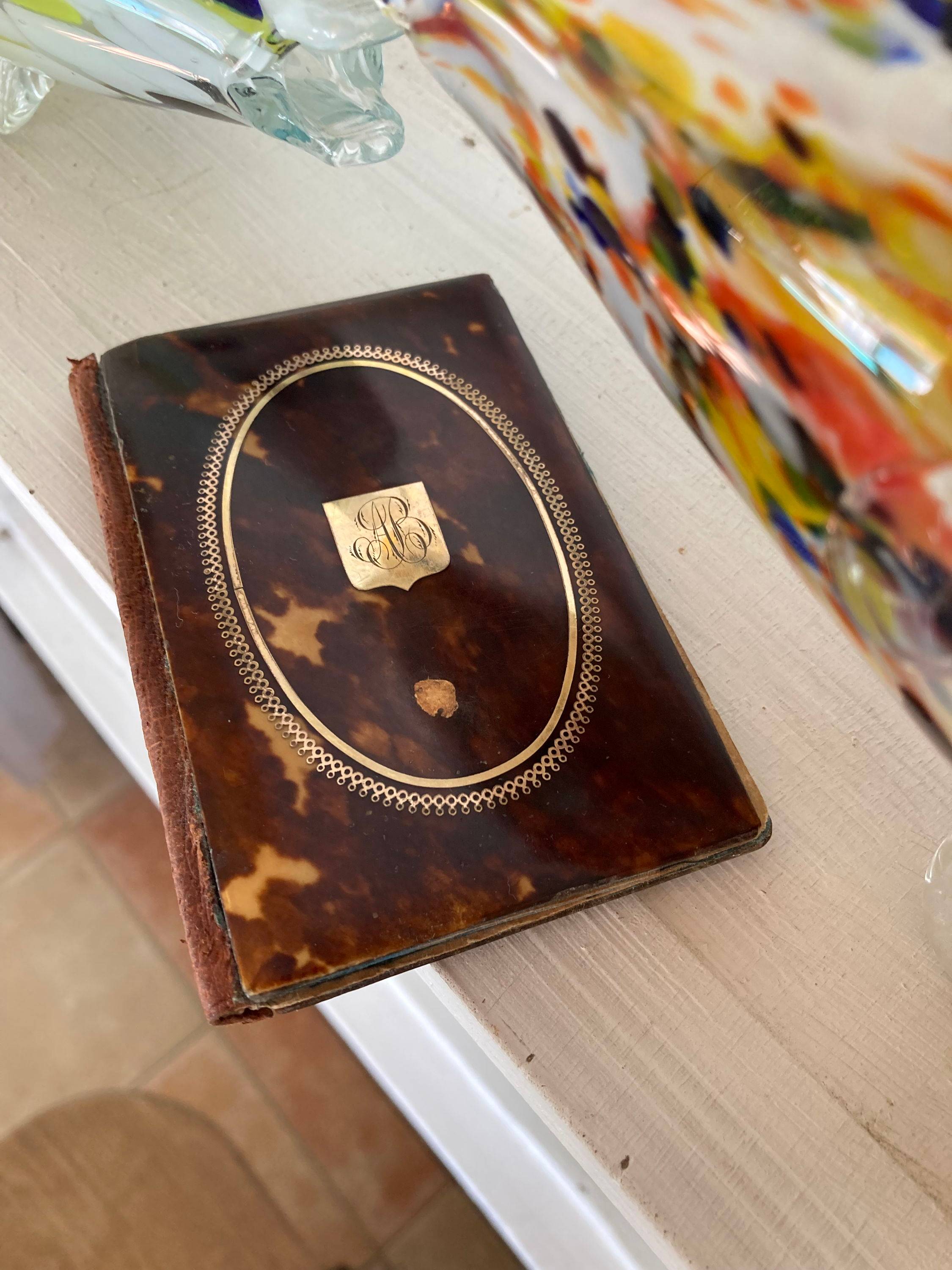 Carnet de bal XIXème avec incrustations dorées