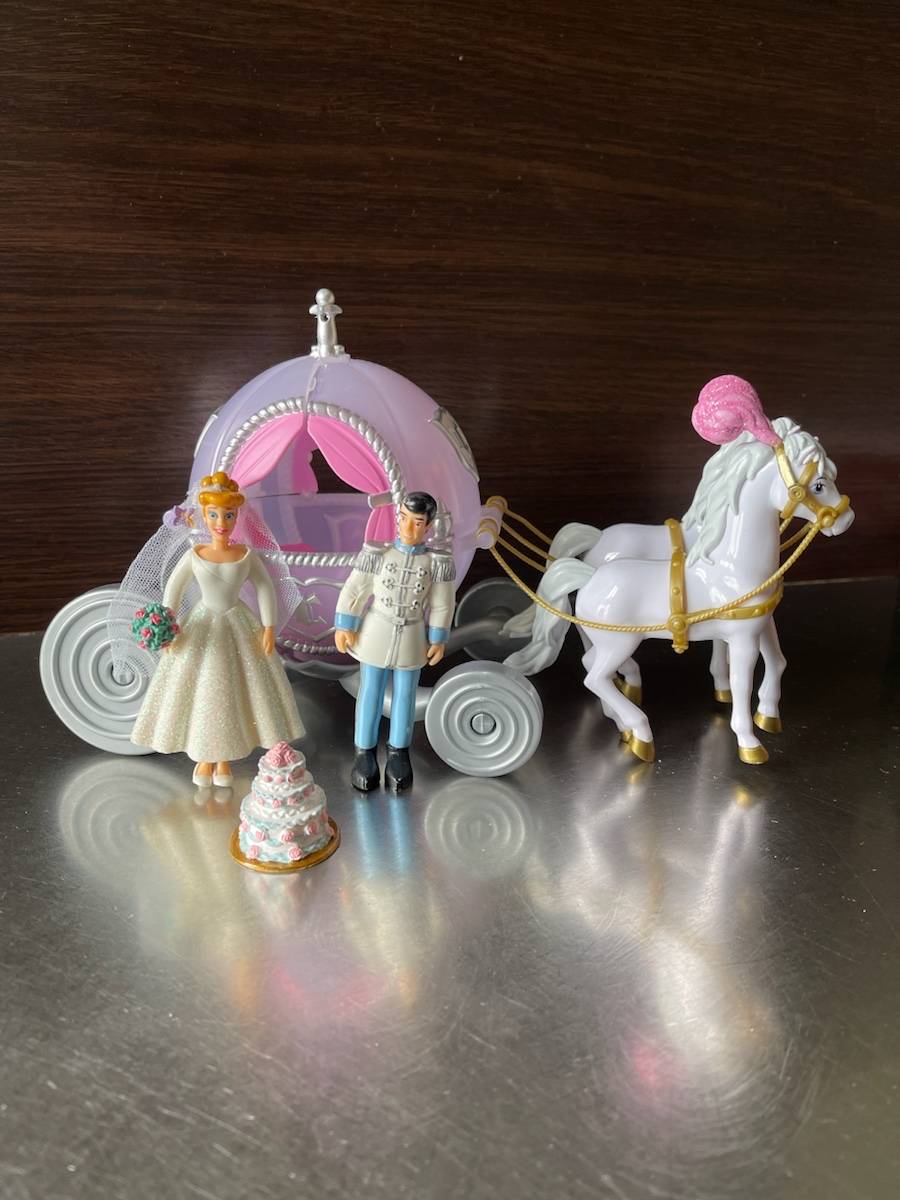 Vends carrosse Cendrillon princesse Disney