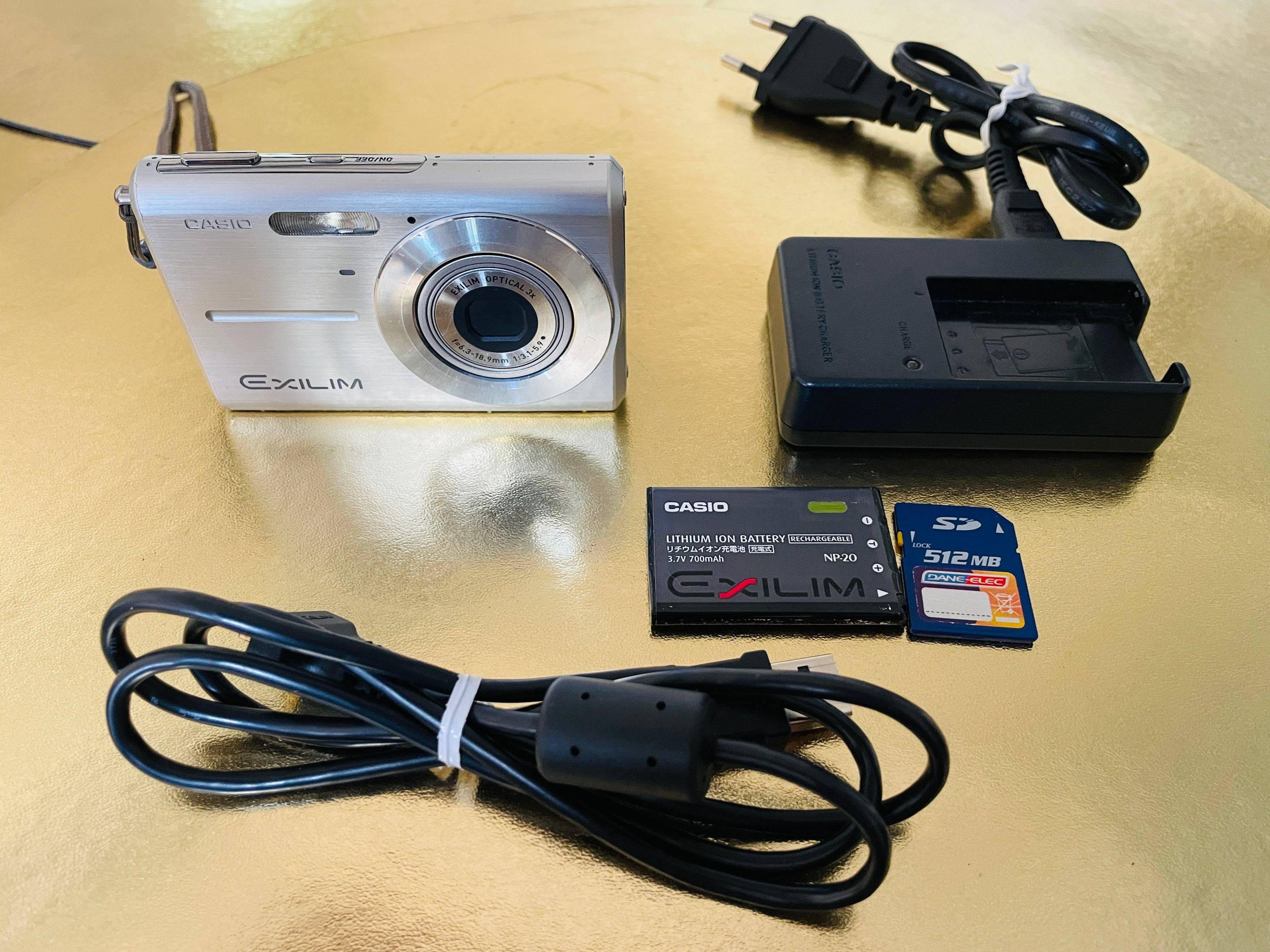 Vends appareil photo numérique compact Casio Exilim