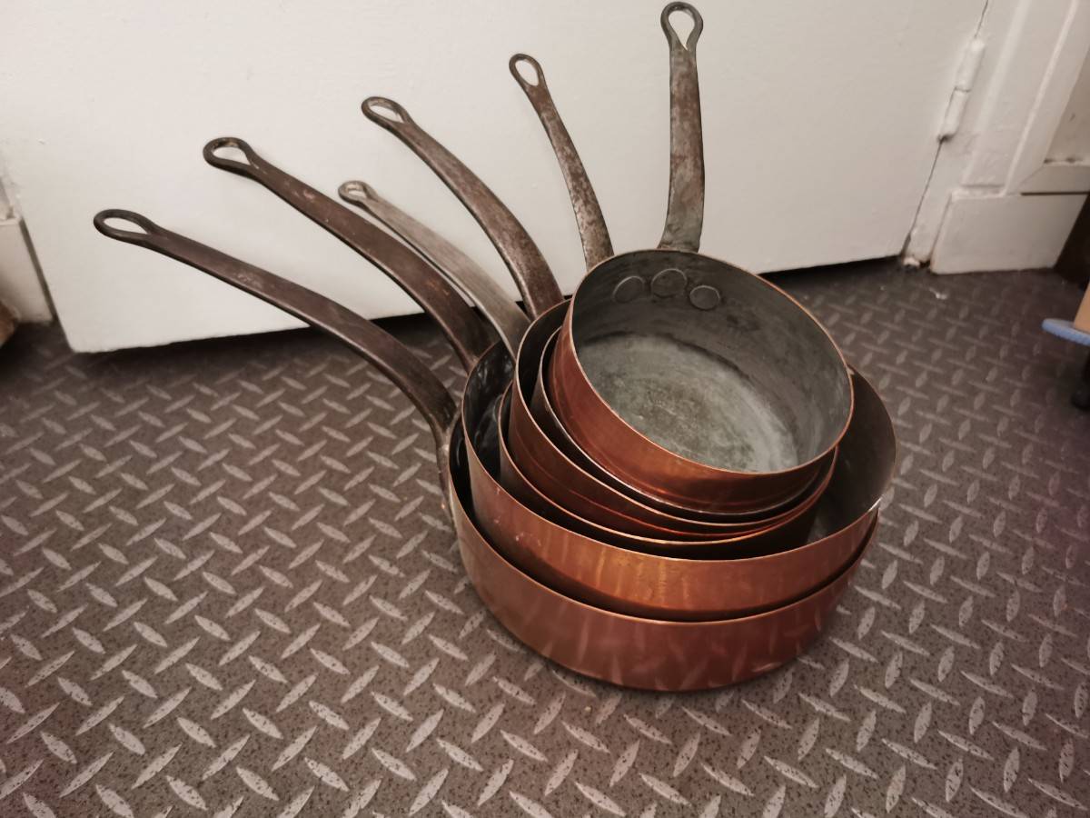 Set de 6 casserolles cuivre