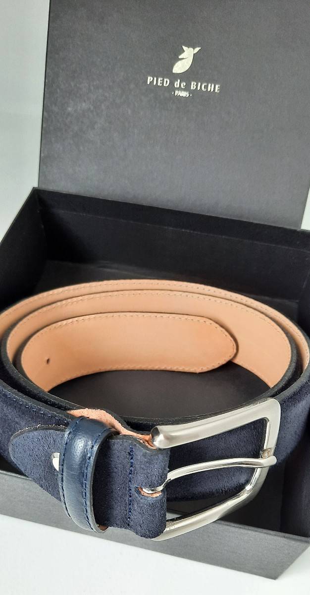 Vends ceinture homme cuir bleu marine 85 cm neuve