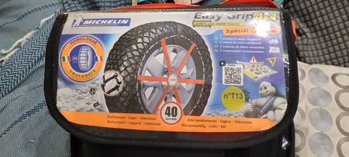 Vends chaînes chaussettes Michelin easy grip SUV modèle T13