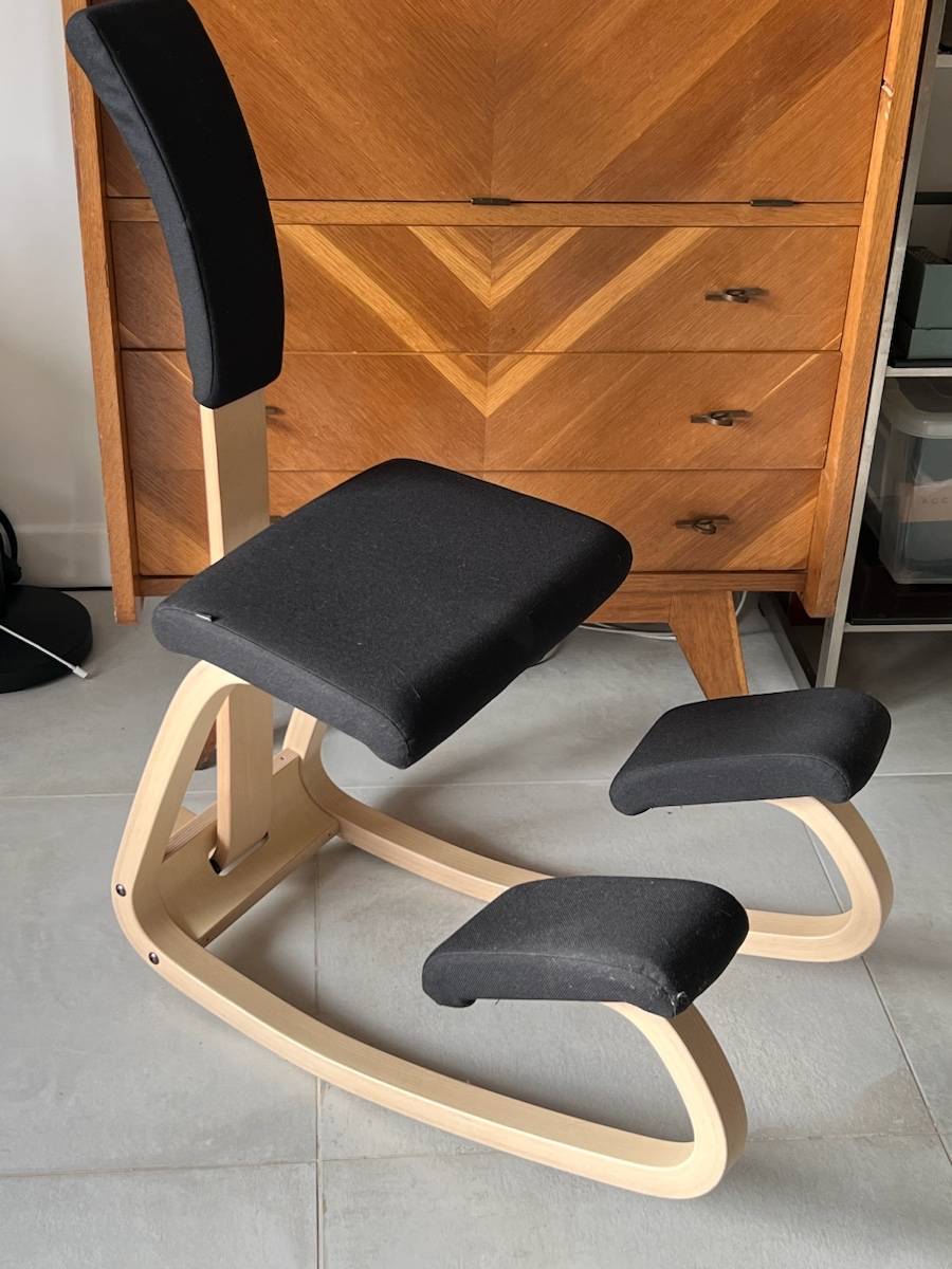 Chaise ergonomique Varier Balans avec dossier on Gens de Confiance
