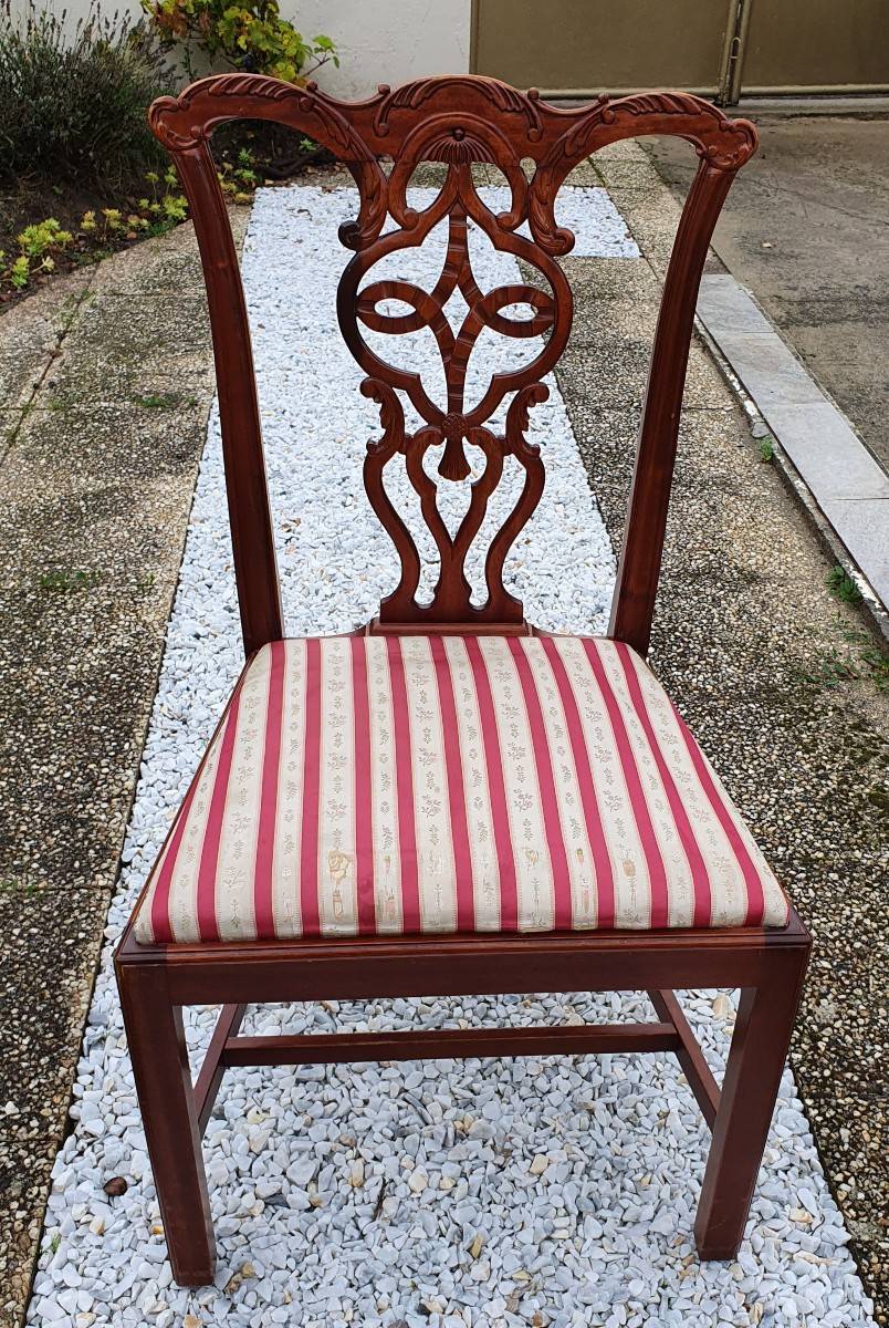 Lot de 6 chaises antiques, made in Corée du Sud sur Gens de Confiance