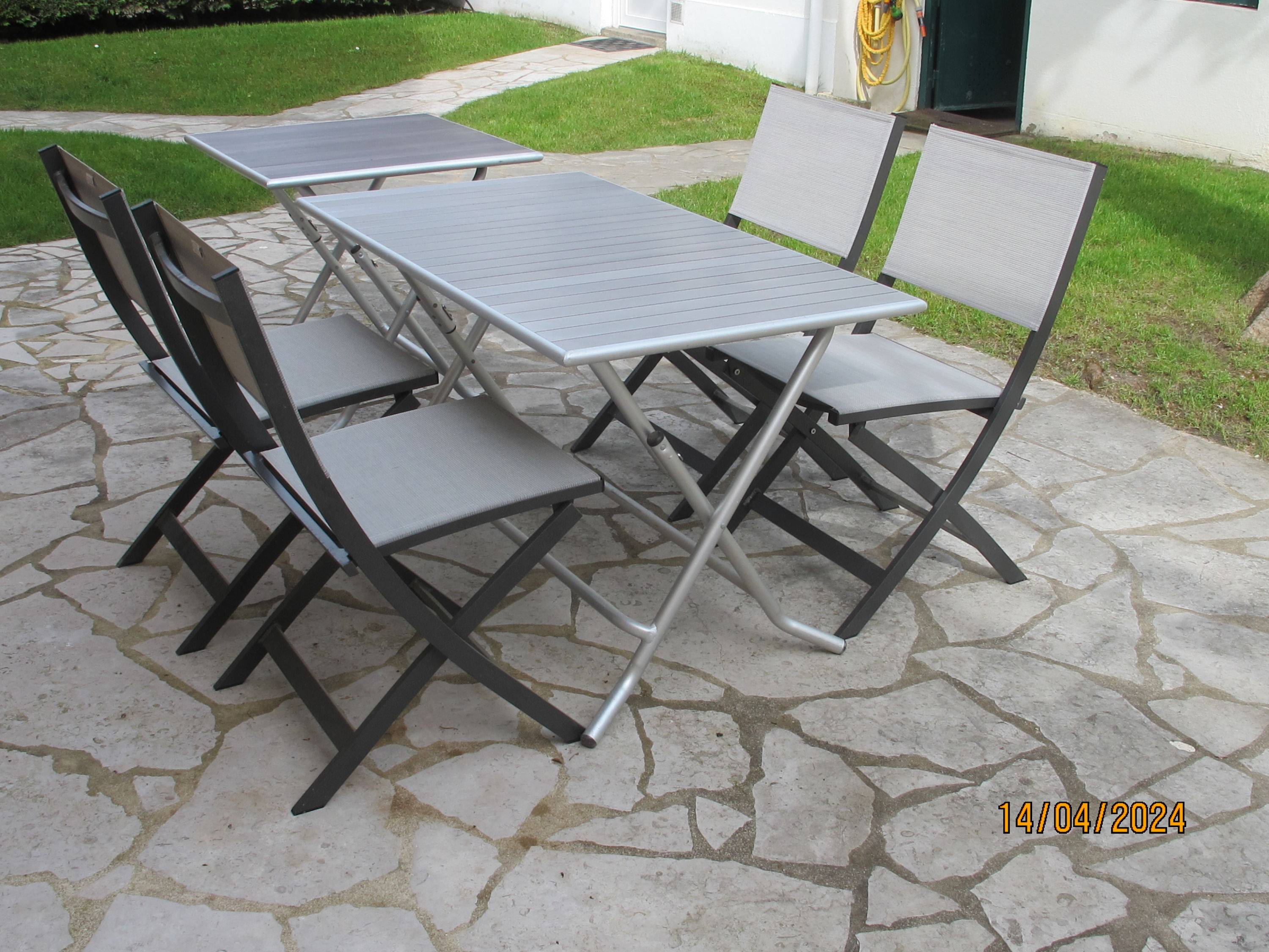 4 chaises de jardin STERN +table de jardin en aluminium + petite table
