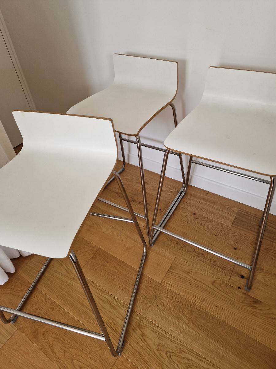 Vends 3 chaises de bar Sebastian Ikea