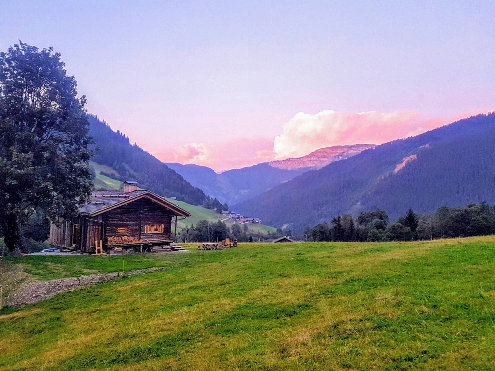 Loue chalet d’alpage tout confort, 810 couchages, 4 chambres Arêches