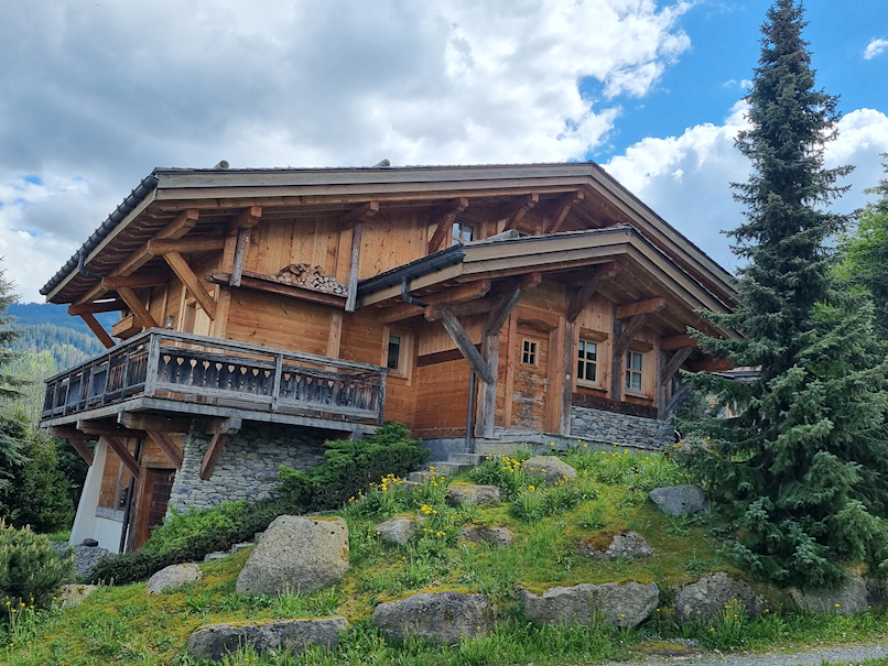 Loue chalet avec vue panoramique sur Mont Blanc - 8 couchages, 4 chambres - Combloux (74)