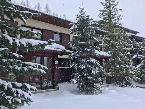 Loue chalet 100m² pied des pistes, 4 chambres, 12 couchages - Val d’Isère (73)