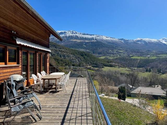 Loue chalet à Montclar (04) - Alpes du Sud - 4 chambres 10 couchages Vue exceptionnelle