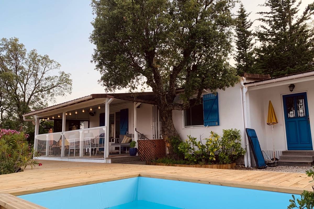 Refuge avec vue panoramique dans le Massif des Maures – piscine & plages à 20 min