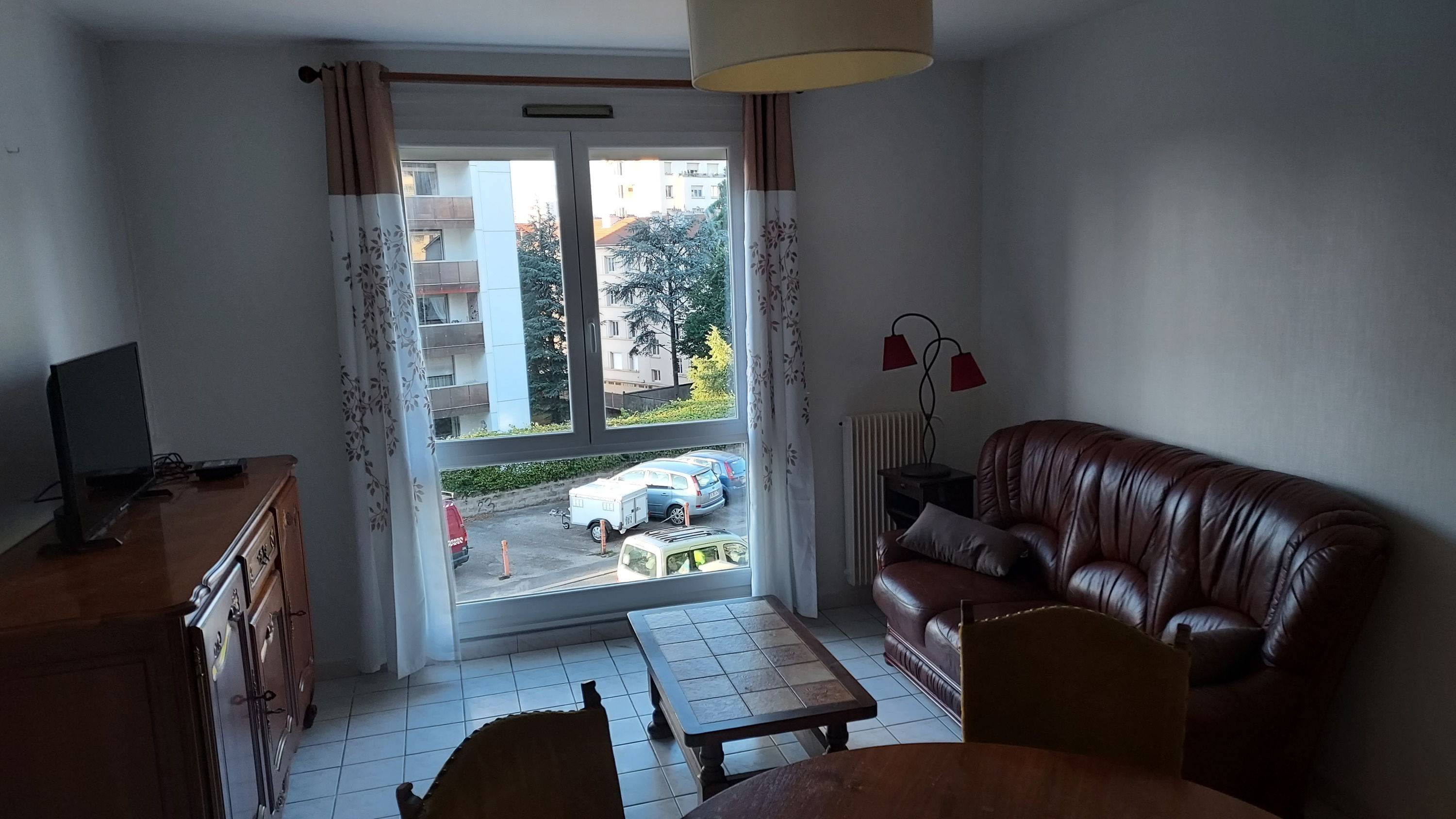 Loue T2 chaleureux quartier sud, calme, proche toutes commodités - 47m², Saint-Étienne (42)