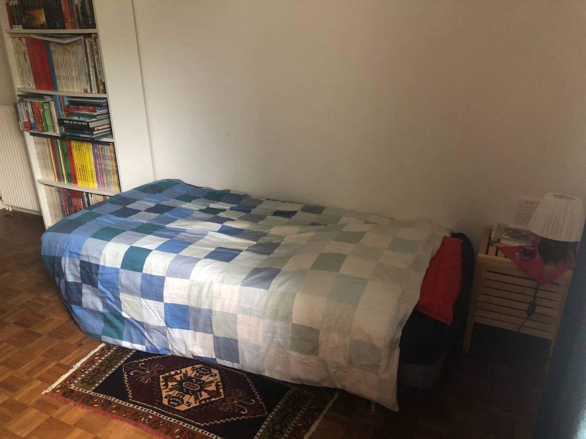 Loue une chambre (16m²) dans appartement du centre de Nantes : seulement en août 2025 ! 320€le mois