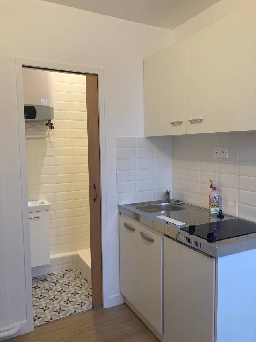 Loue belle studette 10.6m², refait à neuf - Quartier Ternes Paris 17ème