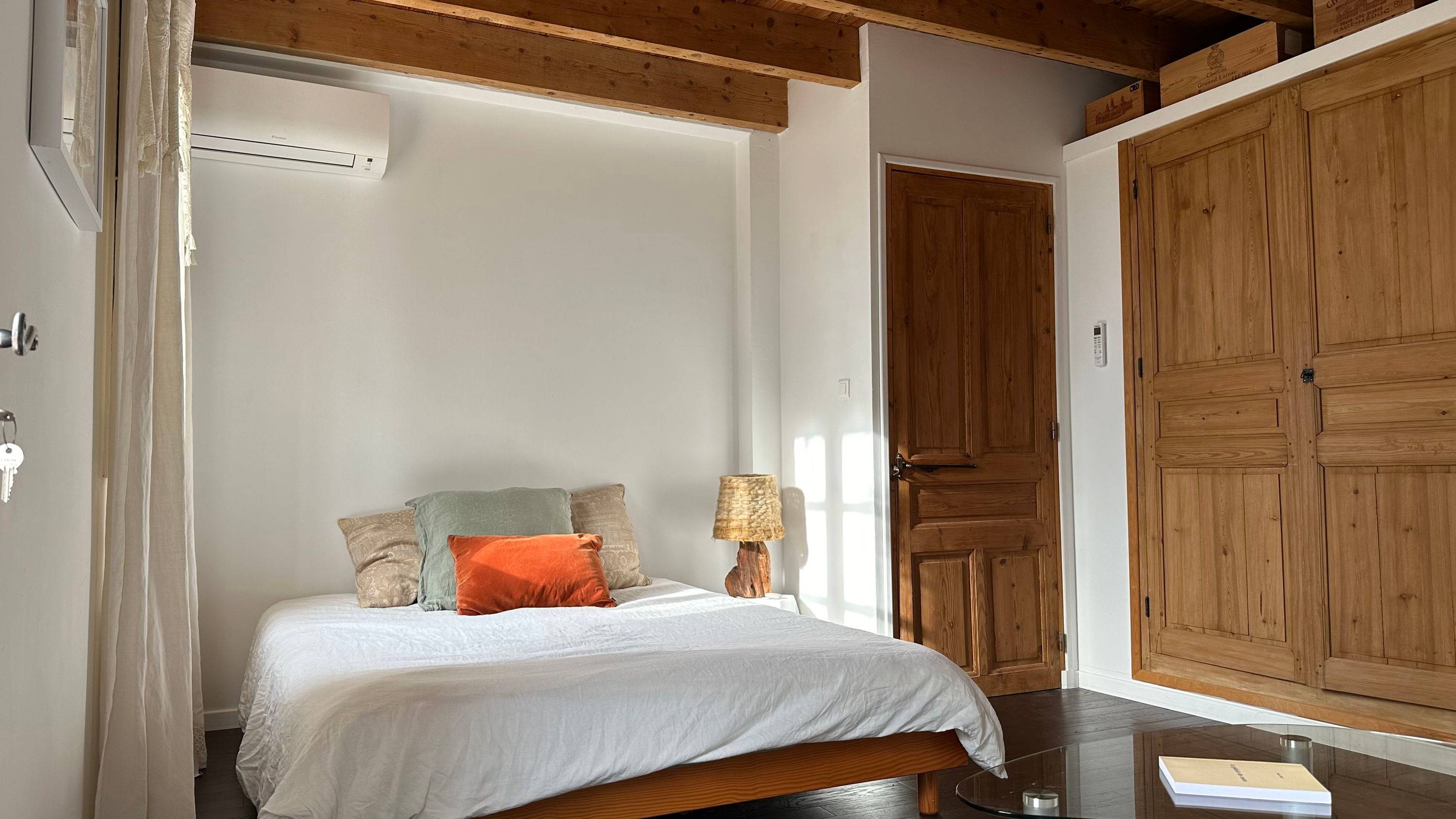 Loue chambre d’hôtes de charme climatisée dans un écrin de verdure avec piscine - 2 couchages