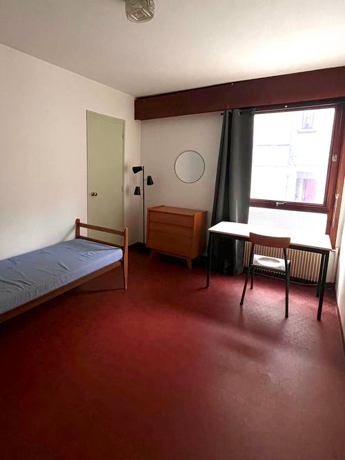 Loue chambre dans colocation 100m² / Grenoble, ancienne cure de l’église St-Vincent de Paul - 3 chambres