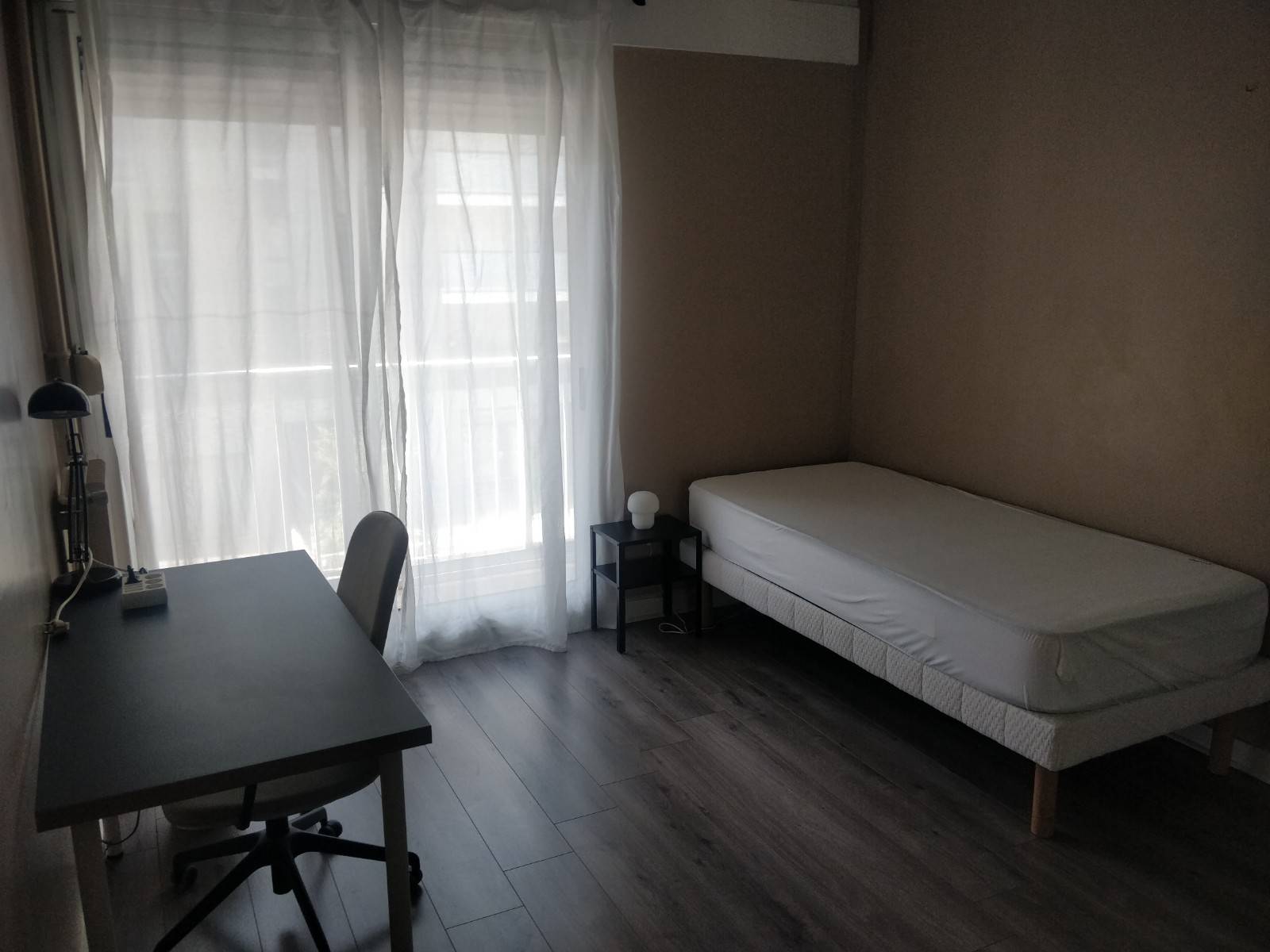 Loue Chambre dans appartement pour jeune actif – étudiant dans le quartier Charpennes-Doua