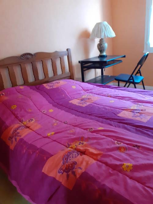 Loue ch 15m² dans maison