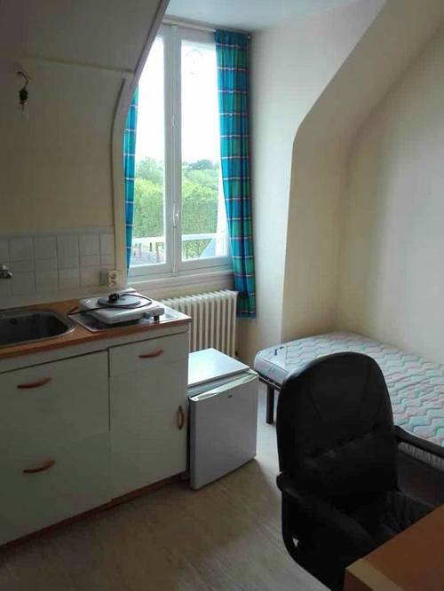 Loue chambre indépendante 9,50m², idéal étudiant(e), plein centre-ville Caen (14)