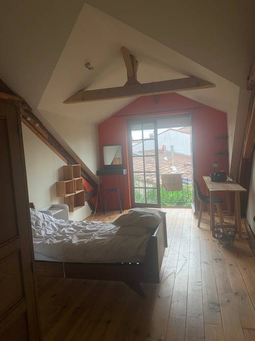 Loue chambre pour étudiante - 15m², Bordeaux (33)