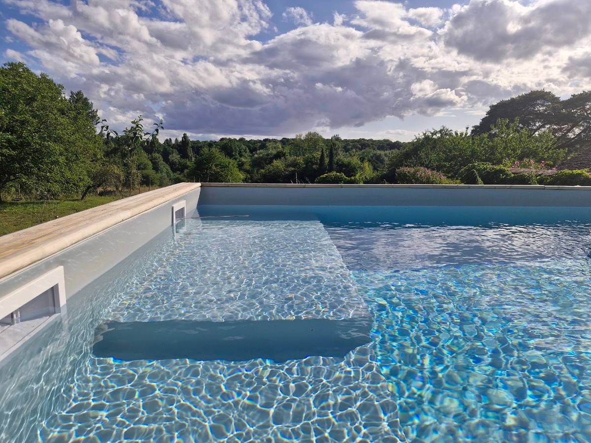 Loue chambre d’hôtes bucolique - 4 couchages possible, piscine et grand jardin