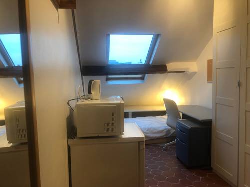 Loue chambre indépendante Vue La Défense- Pont de Neuilly (92) - 1 chambre, 10m²