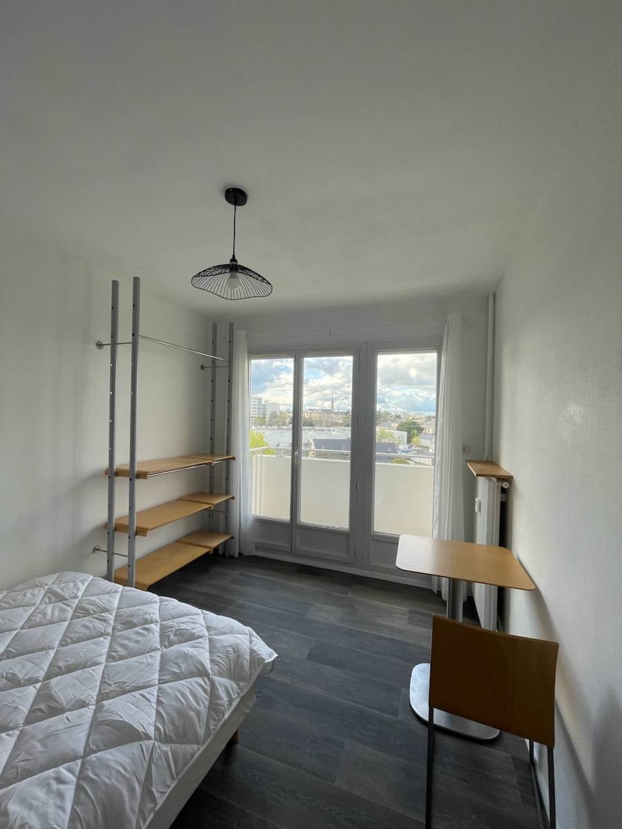 Loue Chambre dans appartement en colocation - 110m², Angers (49)
