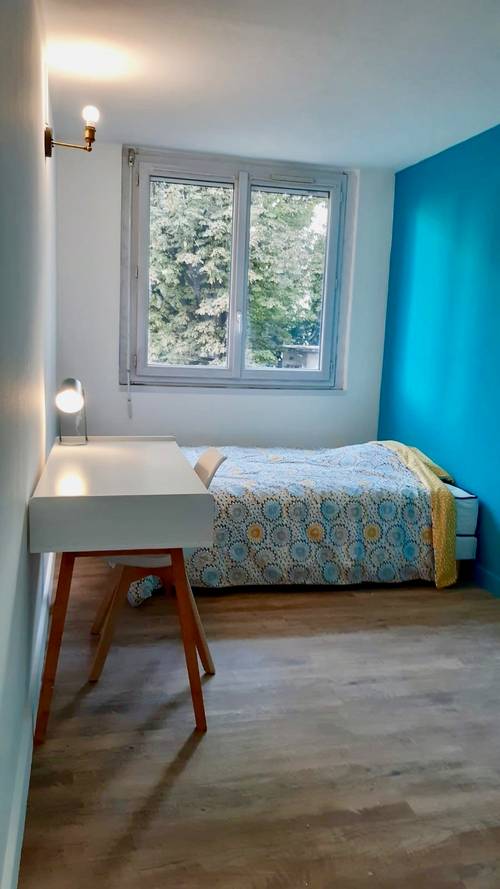 Propose Chambre meublée - Colocation de 3 - T4 - 65m²
