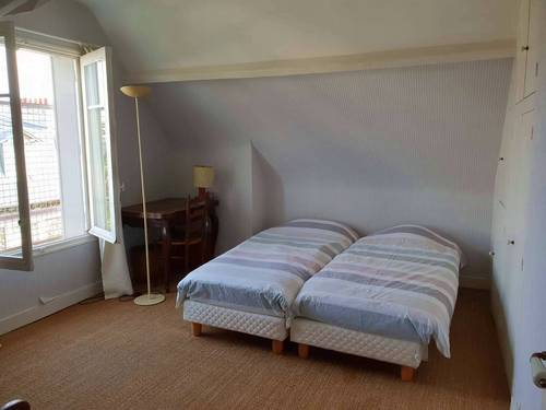 Chambre meublée pour étudiant(e) à Courbevoie