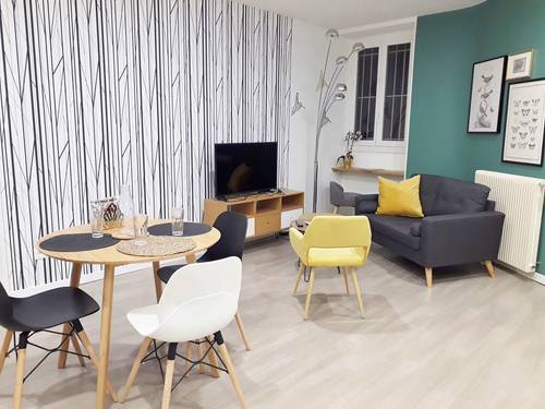 Propose chambre meublée dans jolie colocation de 3 jeunes étudiants / actifs à Pau (64)