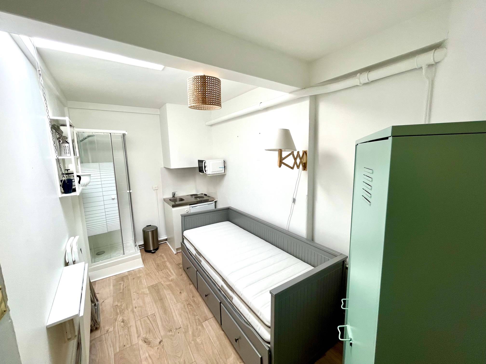 Loue chambre meublée refaite à neuf - 9m², Paris 15ème