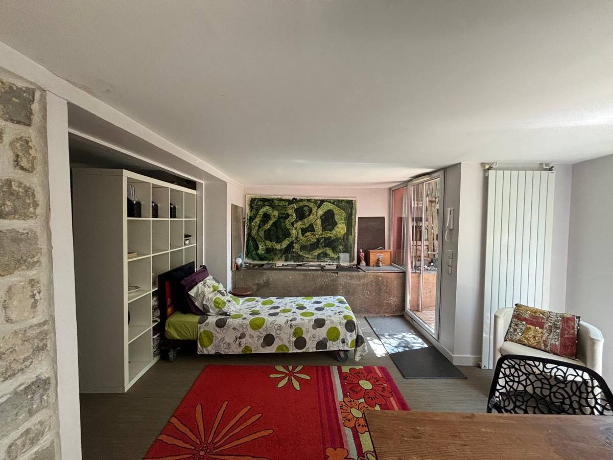 Loue chambre 15m² dans maison 225m² avec jardin