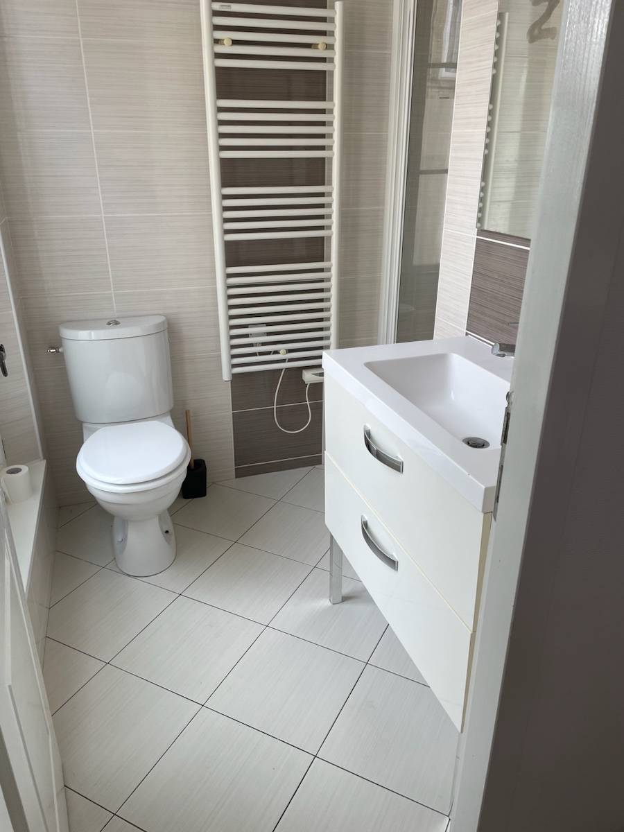 Loue 3 chambres en colocation- Nansouty Bordeaux - 65m²