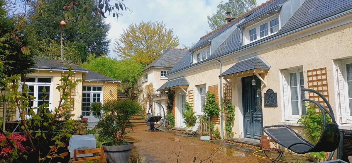 Loue chambres d’hôte dans un domaine dont le premier propriétaire était François Ier - 5 couchages
